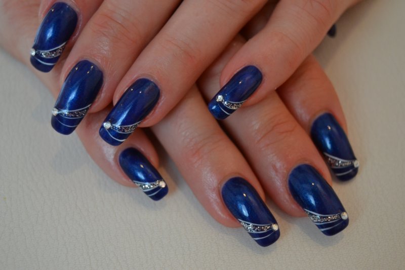 nails128.jpg