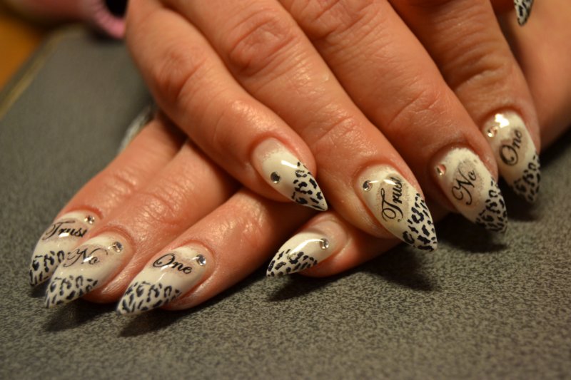 nails132.jpg